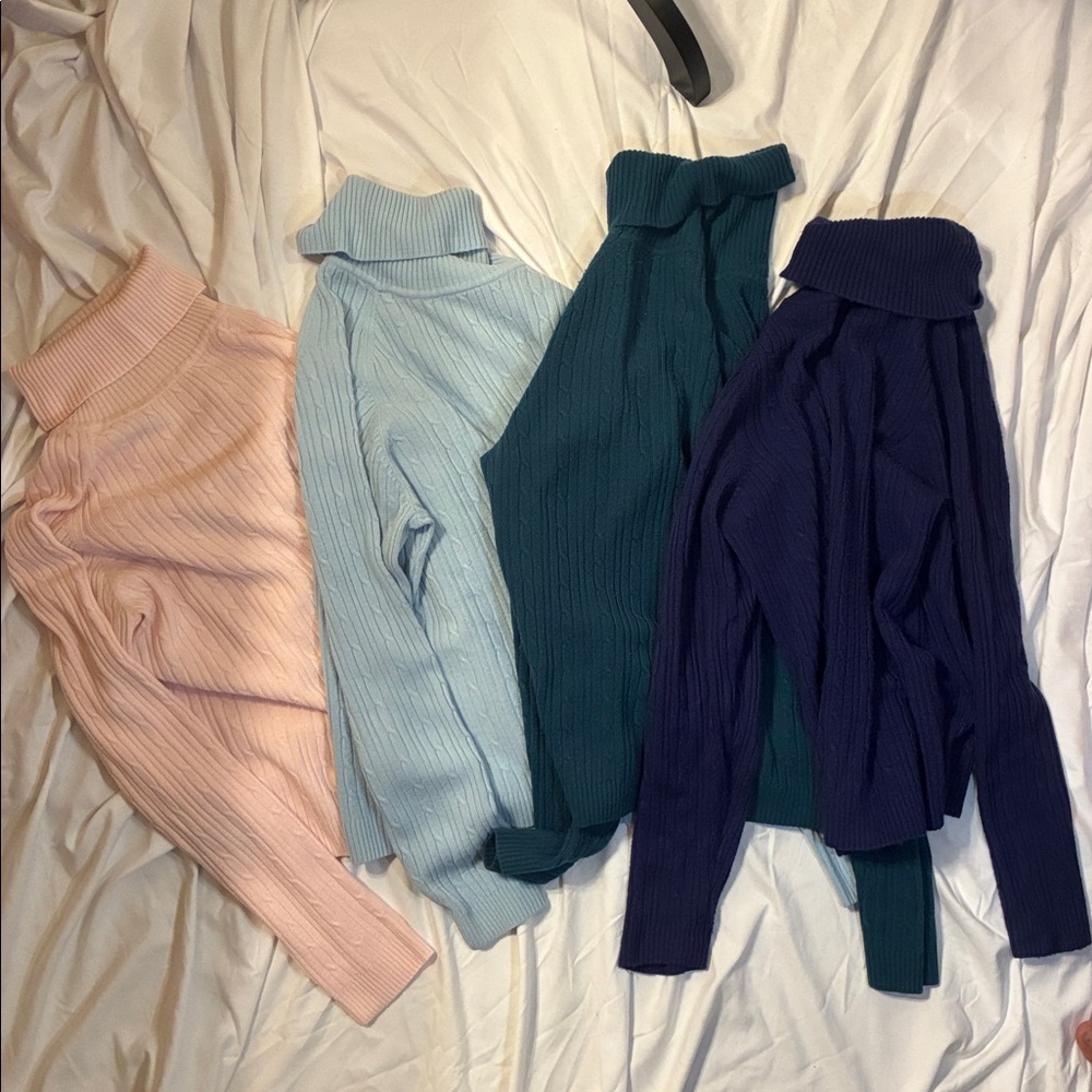 Women's Turtleneck Sweater (4 pack)